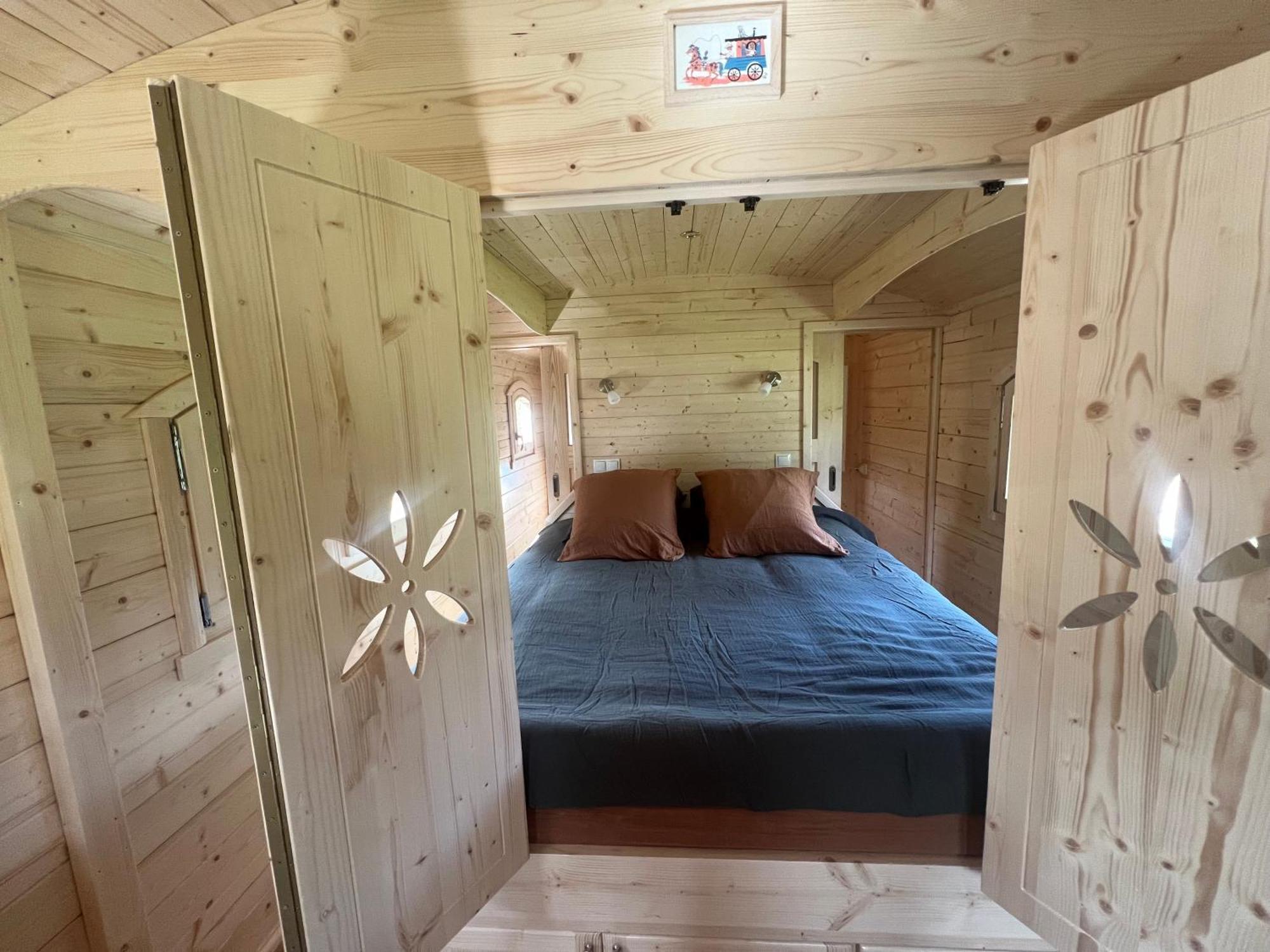 Bed and Breakfast La Roulotte Deluxe De Malpas Quingey Екстер'єр фото