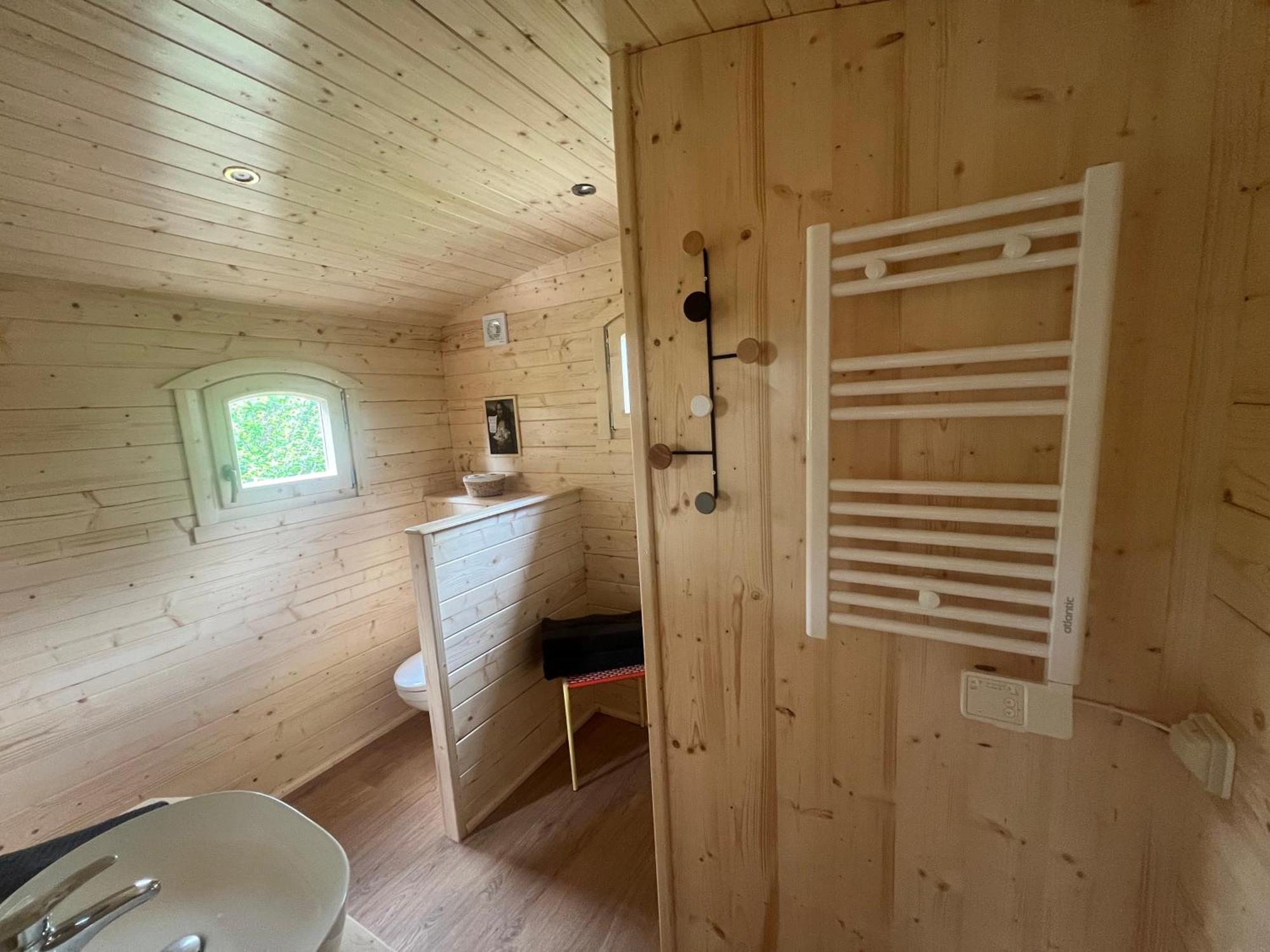 Bed and Breakfast La Roulotte Deluxe De Malpas Quingey Екстер'єр фото