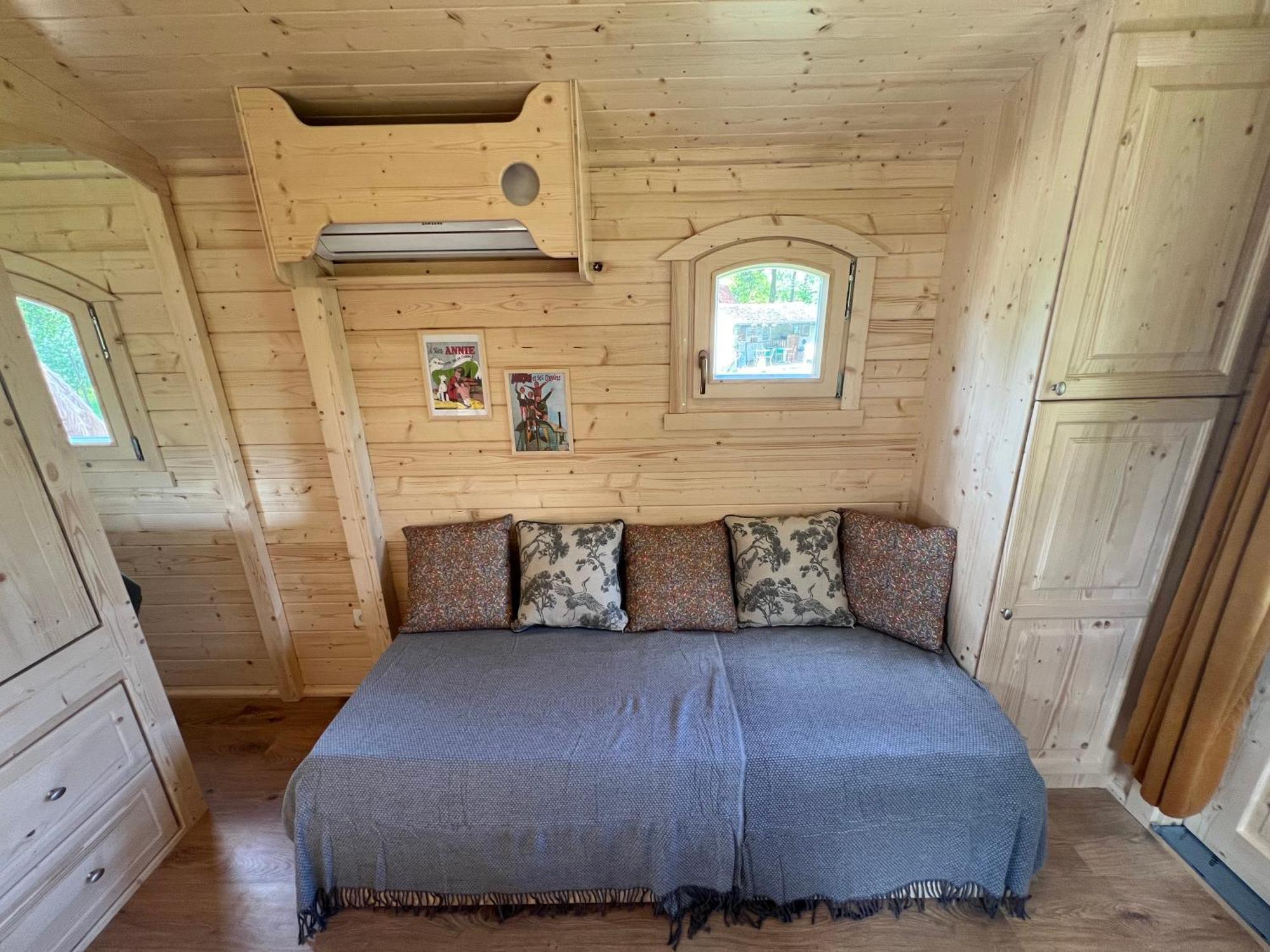 Bed and Breakfast La Roulotte Deluxe De Malpas Quingey Екстер'єр фото